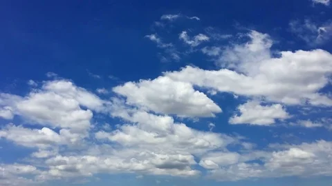 Timelapes. Clouds moving in the sky On bright blue days Stock Footage 78089535