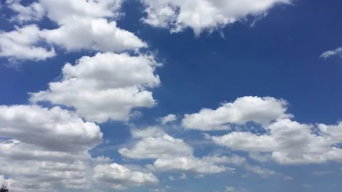 Timelapes. Clouds moving in the sky On bright blue days Stock Footage 78089617