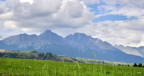 Timelaps with fast moving clouds in a beautiful green valley tatras mountains Stock Footage 212950340