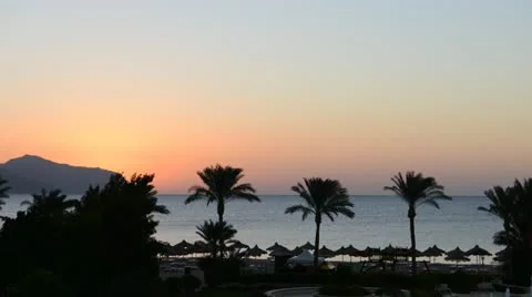 Timelaps of sunrice and beach with a view on Tiran island at the luxury hotel Video stock 20491563