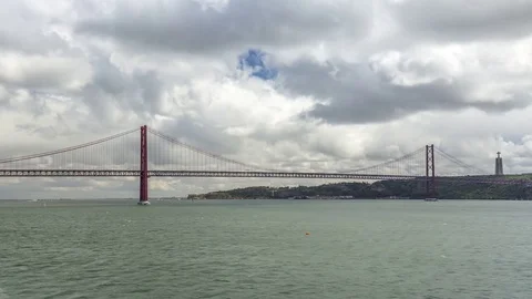 Timelapse of 25th of April Bridge over the Tagus river. Lisbon, Portugal 스톡 동영상 78518444