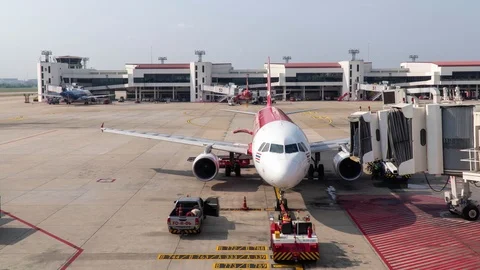 Timelapse airplanes on Ground with servicing .Don Mueang international airport t Stock-Footage 124211414
