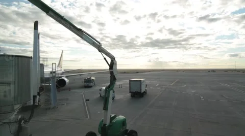 Timelapse of Airport Vídeo Stock 46605756