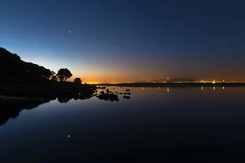 Timelapse Amanece Reflejo pasarela ProRes-422 OriRes 25 VHQ Estab Denois 스톡 동영상 122687948