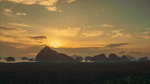Timelapse amazing cloud above Samed Nang Chee viewpoint at sunrise. Stock Footage 245639293