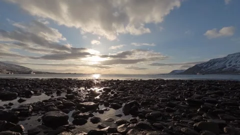 Timelapse of Arctic Sunset Light Over Mountains in Svalbard, Norway 스톡 동영상 339324373