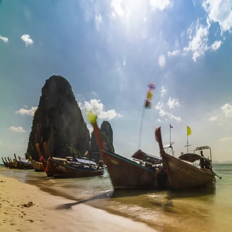 Timelapse on the beach with long-tail boats at the Krabi, Thailand. 스톡 동영상 69552967