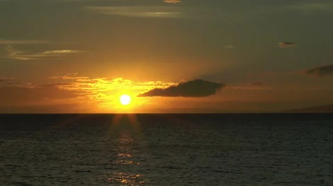 Timelapse of beautiful sunset at pacific ocean in hawaii Stock Footage 40701398