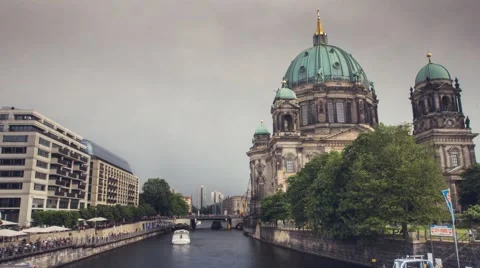 Timelapse of Berlin Cathedral (Berliner Dom) during a day. Stock Footage 65987357