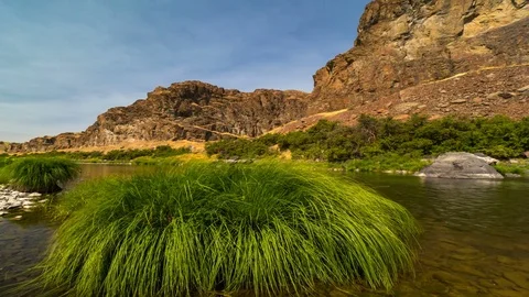 Timelapse of blue sky along  John Day River in Antelope Central Oregon 4k uhd 스톡 동영상 80390360