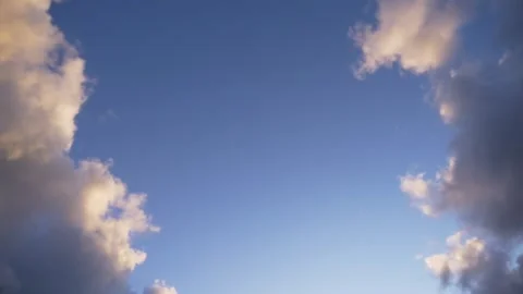 Timelapse - Blue sky and dramatic clouds 스톡 동영상 130383475