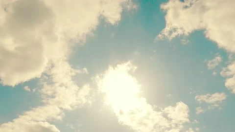 TimeLapse blue sky Bright sun light ray flare n sunbeam shining through colorful Video stock 196204370