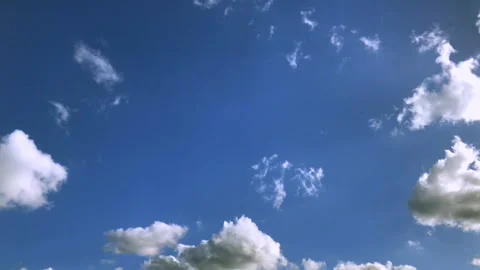 Timelapse Blue Sky with Fast Clouds &amp; Plane Trail – Lousã, Portugal Stock-Footage 335034475