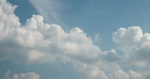 Timelapse Blue sky fluffy white clouds on summer season bright clear skyline Vídeos de archivo 274469462