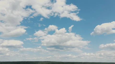 Timelapse of blue sky with white clouds, Sky Background. 스톡 동영상 318379088