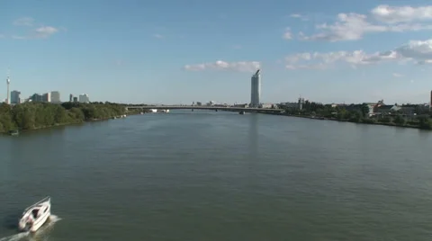 Timelapse Boat on Danube 스톡 동영상 1066690