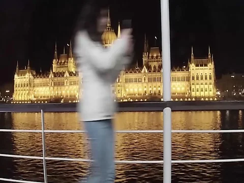Timelapse from the boat passing under the chain bridge in Budapest Stock Footage 122290308