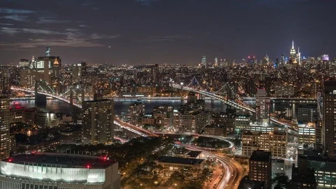 Timelapse Brooklyn Bridge Lower Manhattan skyline. Video stock 83906508