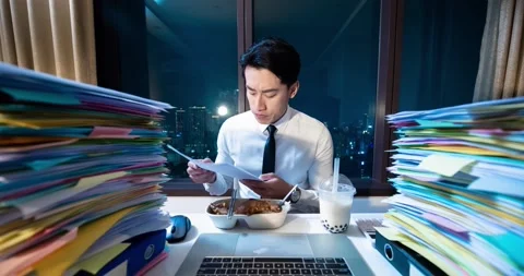 Timelapse businessman overtime work Video stock 150988273