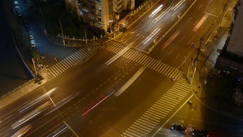 Timelapse Busy intersection in Shanghai China, cars and busy road hyperlapse 動画素材 96611048