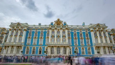 Timelapse captures the path to Catherine Palace, a Rococo masterpiece situate Stock Photos