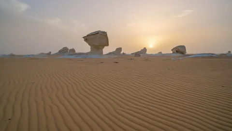 Timelapse of chalk rocks in the White Desert at sunset. Egypt, Baharia Stock Footage 169280139