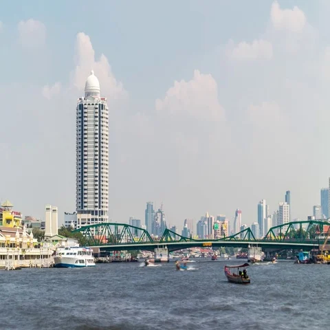 Timelapse of the Chao Phraya river with boat traffic in Bangkok, Thailand 스톡 동영상 69549322