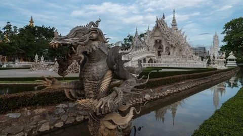 Timelapse chiang rai white temple dragon foreground Stock Footage 109727134