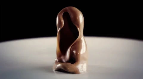 Timelapse of chocolate figure melting into a puddle Vídeo Stock 50390741
