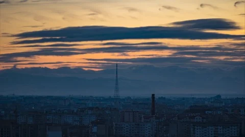 Timelapse city on a background of clouds at sunset Video stock 125232069