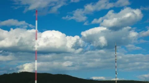 Timelapse of cityscape with television tower ans clouds Видео 11102492