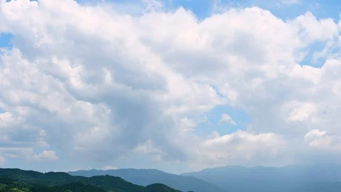 Timelapse of the clear sky with the mountain Video stock 93262195