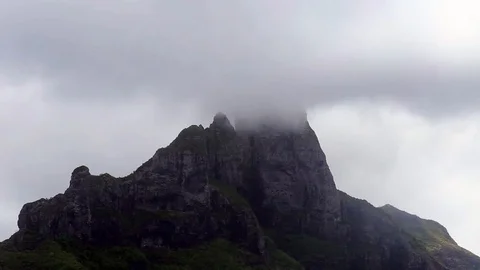 Timelapse, close up mount otemanu, bora bora 動画素材 85864217