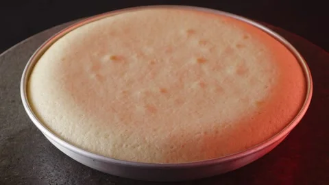 Timelapse close up process of cooking many homemade crunchy oatmeal cookies on Stock-Footage 336576563