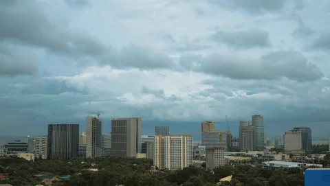 Timelapse: Cloud passing at Northgate Alabang 動画素材 92417439
