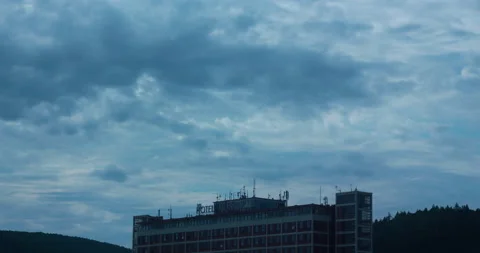 Timelapse on clouds above building Video stock 132967491