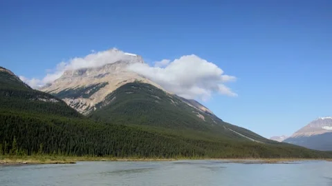 Timelapse of Clouds in Banff National Park, Alberta, Canada Vidéo 148944945