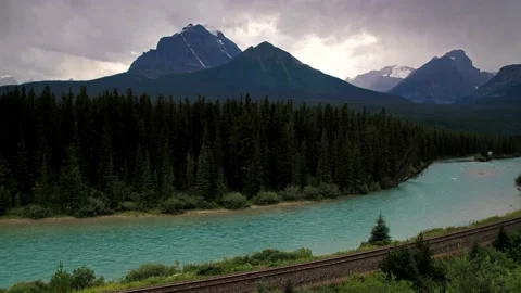 Timelapse of Clouds in Banff National Park, Alberta, Canada Vidéo 148945409