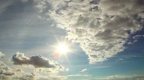 Timelapse clouds in blue sky Vídeo Stock 46933410