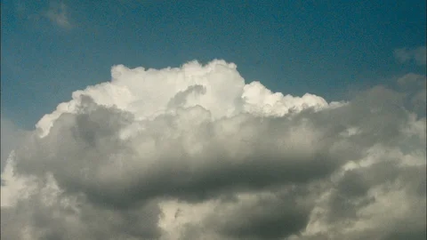 Timelapse clouds in a blue sky Stock Footage 87735098