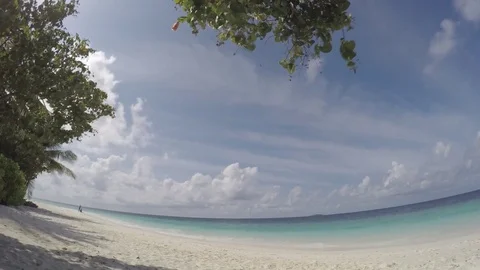 Timelapse of clouds crossing at the maldives Video stock 74696289