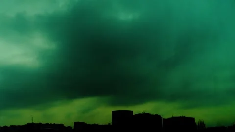 Timelapse clouds from a dark cloudy sky 動画素材 270155110