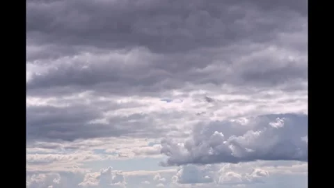 Timelapse of clouds during the bottom before a storm 스톡 동영상 273692305
