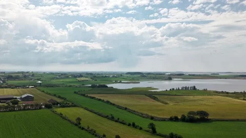 Timelapse clouds-field 動画素材 319198451