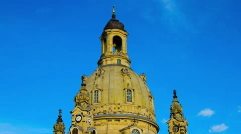 Timelapse of clouds move over the Frauenkirche in Dresden Stock Footage 48982853