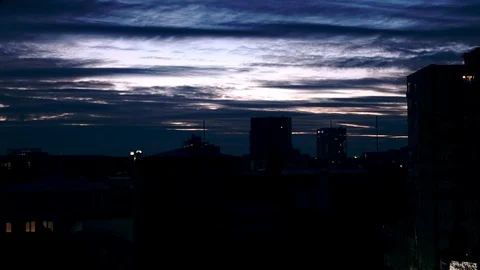 Timelapse of clouds movement over city Video stock 87294265