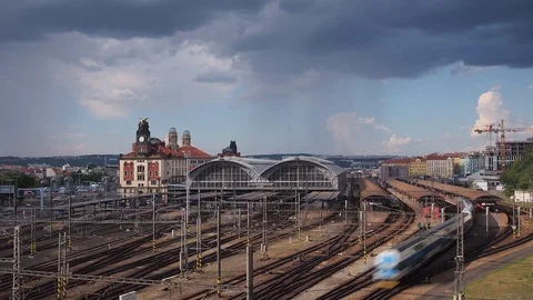 Timelapse of Clouds Moving Above Main Train Station, Prague Video stock 93254752