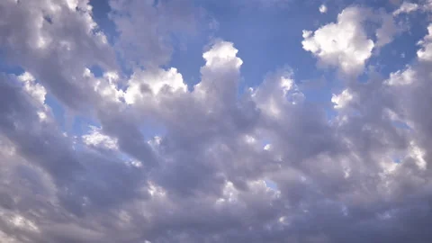 Timelapse Clouds Moving With Sunrays Video stock 251204075
