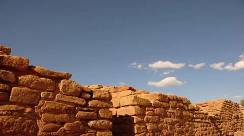 Timelapse of clouds over Mesa Verde ruins in Colorado, USA Vídeo Stock 31122248