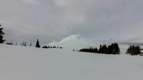Timelapse of Clouds over Mt. Hood in Timberline Lodge in Government Camp OR 4k 動画素材 60983498